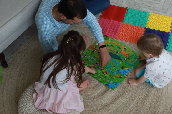 Masážní ortopedická podložka Puzzle Mix 10 modulů + hra Lesní dobrodružství – dárek